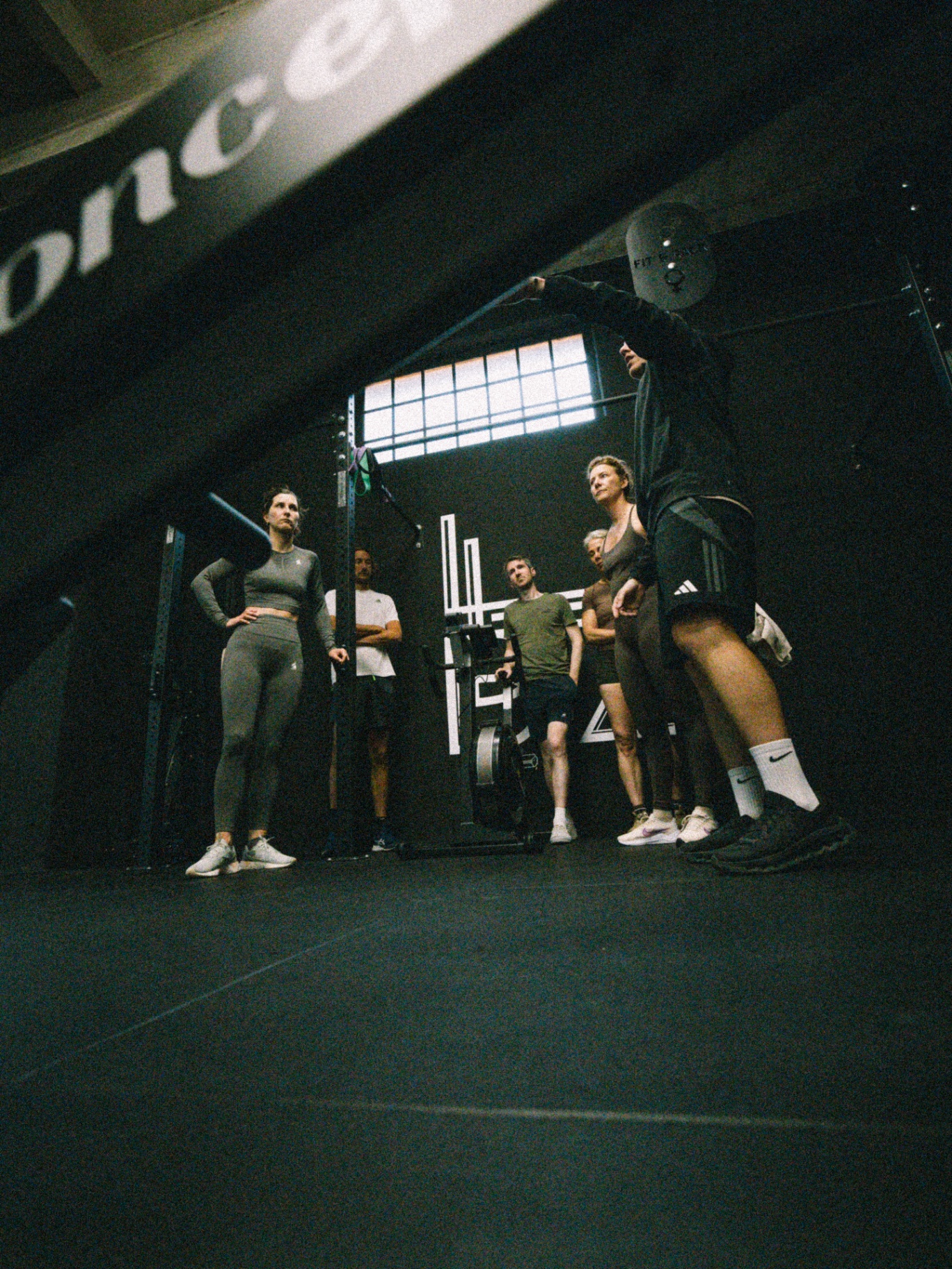 Édition 01 — briefing collectif en salle